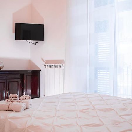 Appartamento Luxury Bnb Pisacane Bari Esterno foto