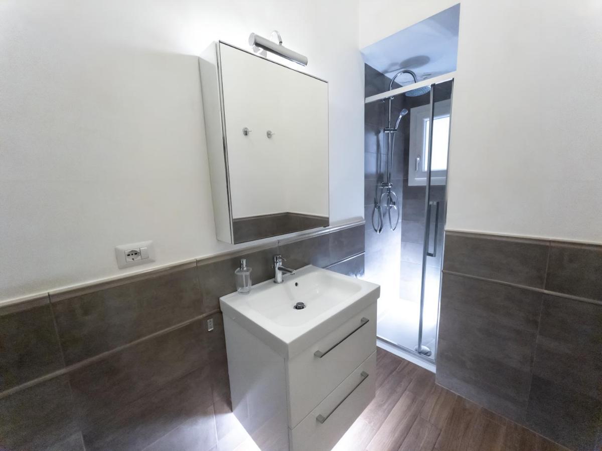 Appartamento Luxury Bnb Pisacane Bari Esterno foto