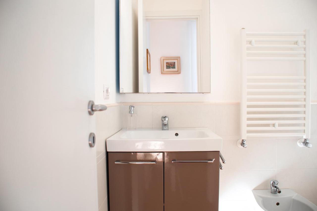 Appartamento Luxury Bnb Pisacane Bari Esterno foto