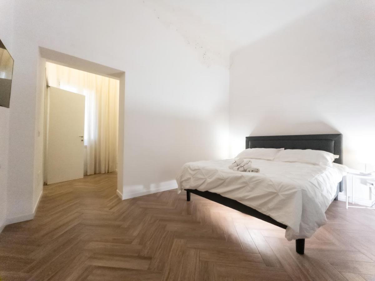 Appartamento Luxury Bnb Pisacane Bari Esterno foto