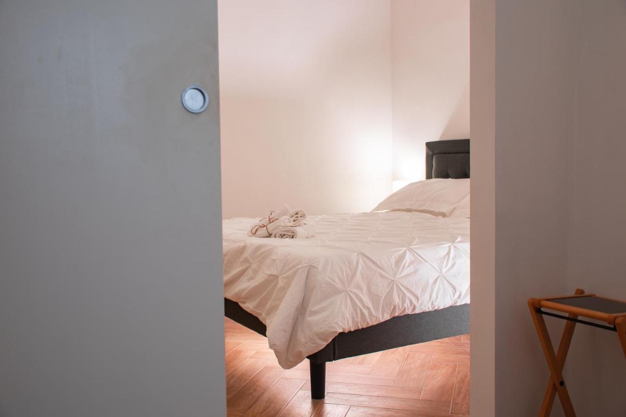 Appartamento Luxury Bnb Pisacane Bari Esterno foto
